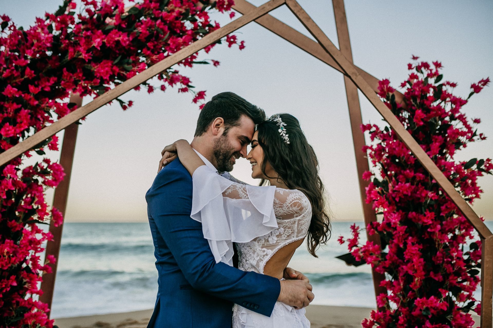 Foto Casamento dos sonhos em Balneário Camboriú, Santa Catarina. Noiva pé na areia. Foto Casamento dos sonhos em Balneário Camboriú, Santa Catarina. Noiva pé na areia. - Imagem 97