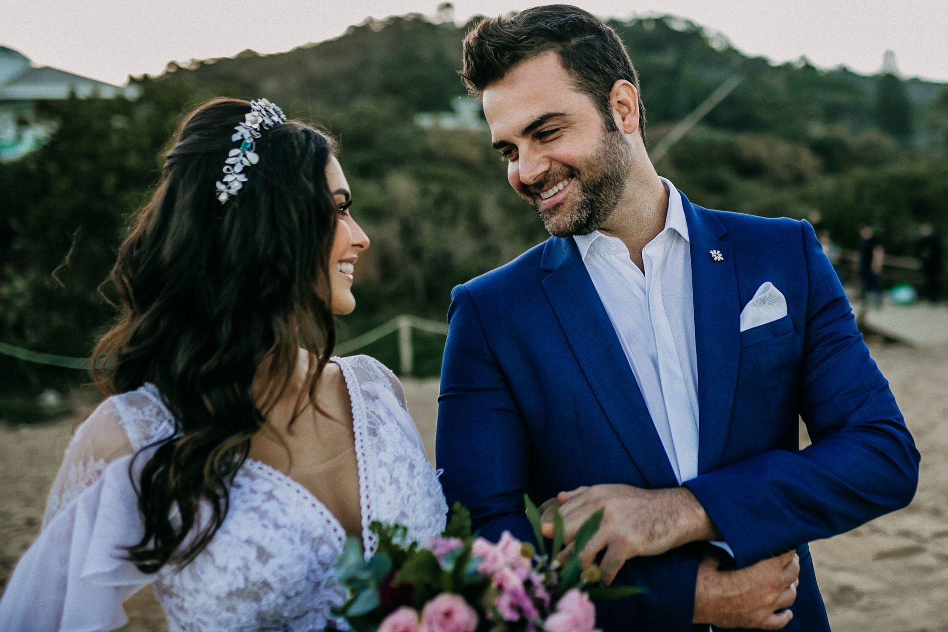 Foto Casamento dos sonhos em Balneário Camboriú, Santa Catarina. Noiva pé na areia. Foto Casamento dos sonhos em Balneário Camboriú, Santa Catarina. Noiva pé na areia. - Imagem 85