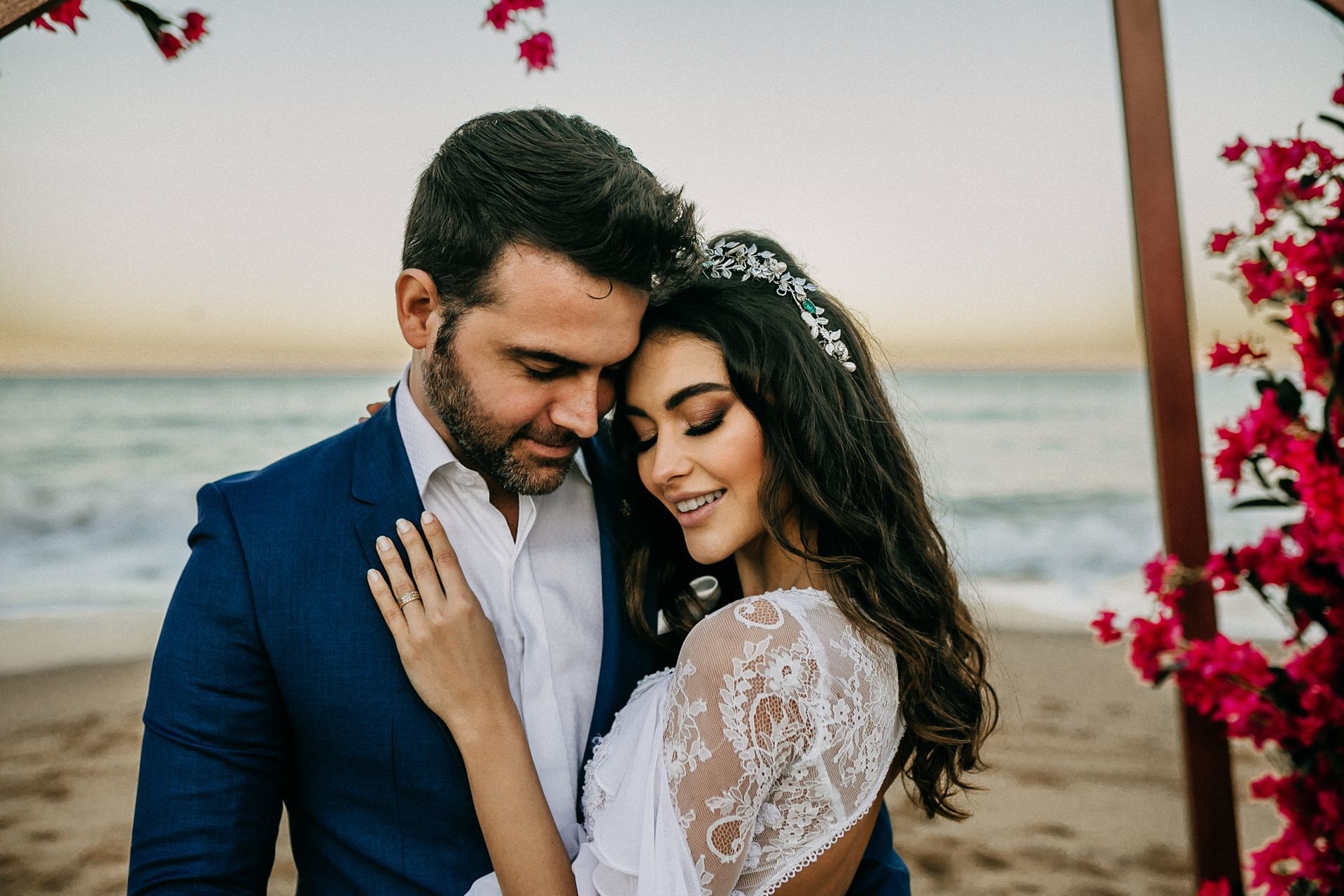 Foto Casamento dos sonhos em Balneário Camboriú, Santa Catarina. Noiva pé na areia. Foto Casamento dos sonhos em Balneário Camboriú, Santa Catarina. Noiva pé na areia. - Imagem 105