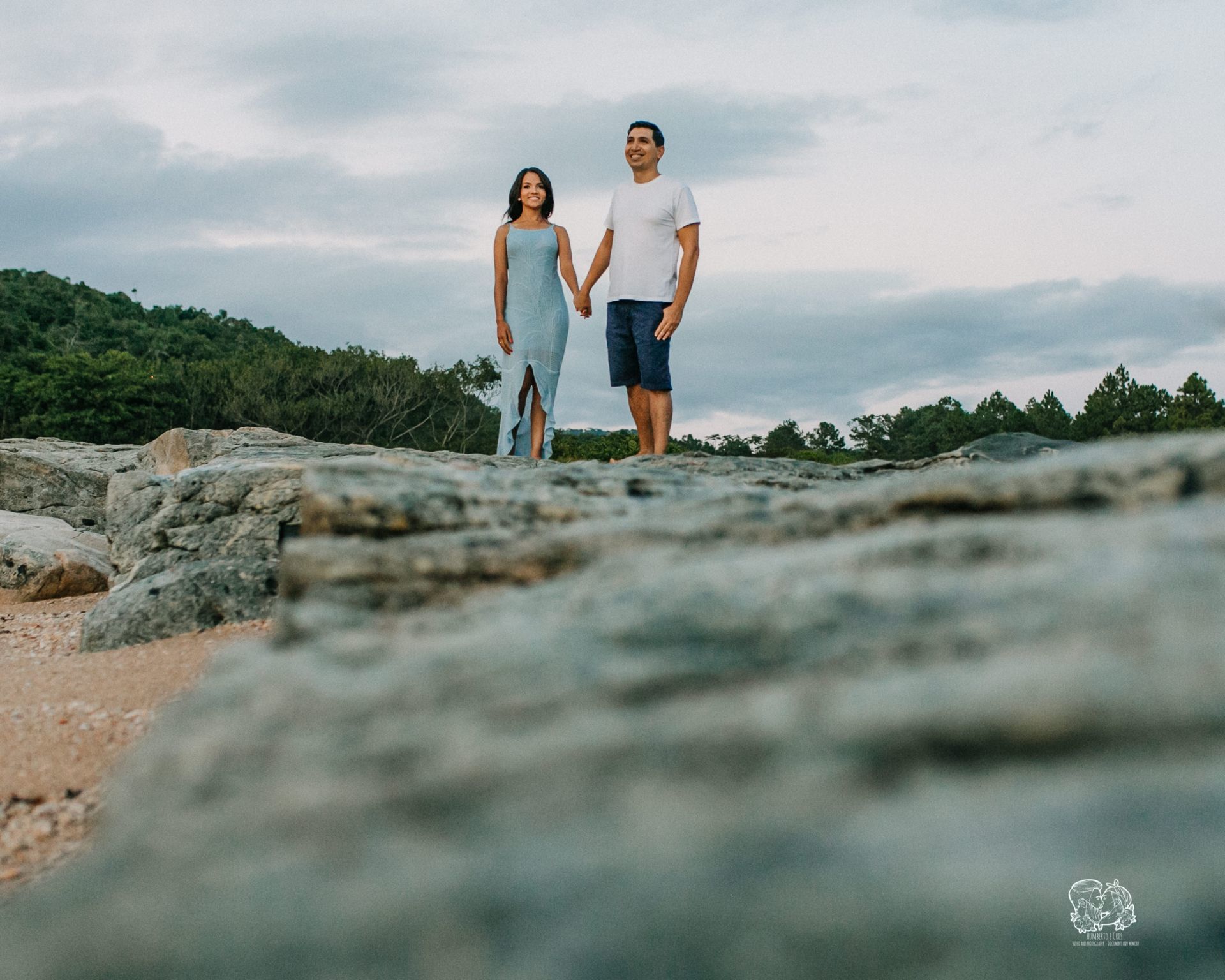 Foto Ensaio de Casal no Nascer do Sol na Praia do Estaleirinho em Balneário Camboriú Foto Ensaio de Casal no Nascer do Sol na Praia do Estaleirinho em Balneário Camboriú - Imagem 10
