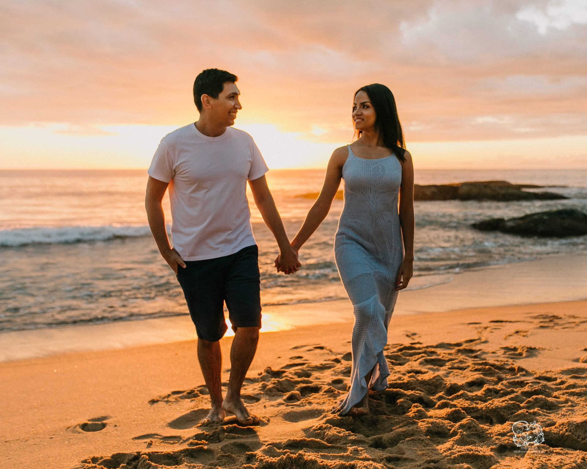 Foto Ensaio de Casal no Nascer do Sol na Praia do Estaleirinho em Balneário Camboriú Foto Ensaio de Casal no Nascer do Sol na Praia do Estaleirinho em Balneário Camboriú - Imagem 55