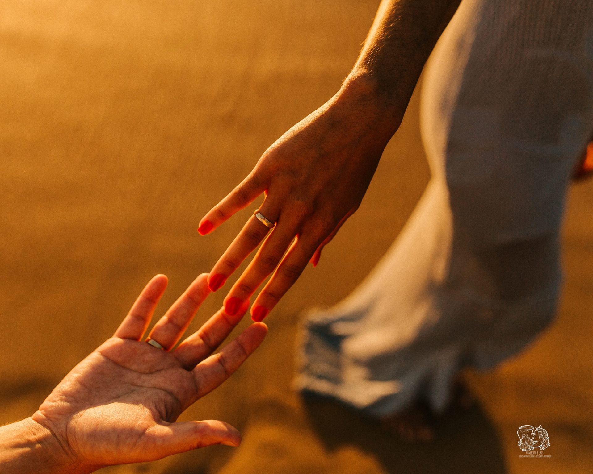 Foto Ensaio de Casal no Nascer do Sol na Praia do Estaleirinho em Balneário Camboriú Foto Ensaio de Casal no Nascer do Sol na Praia do Estaleirinho em Balneário Camboriú - Imagem 45