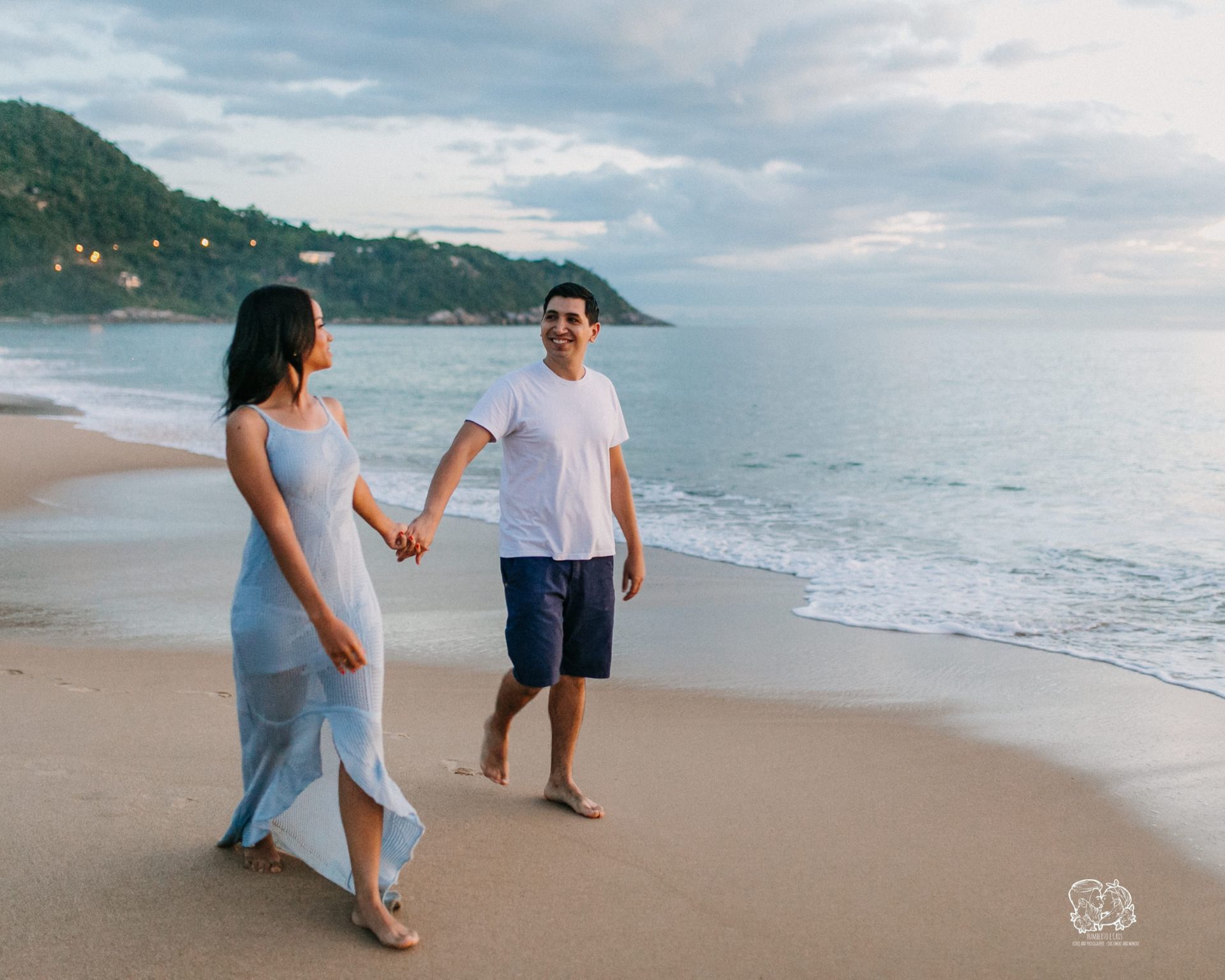 Foto Ensaio de Casal no Nascer do Sol na Praia do Estaleirinho em Balneário Camboriú Foto Ensaio de Casal no Nascer do Sol na Praia do Estaleirinho em Balneário Camboriú - Imagem 20