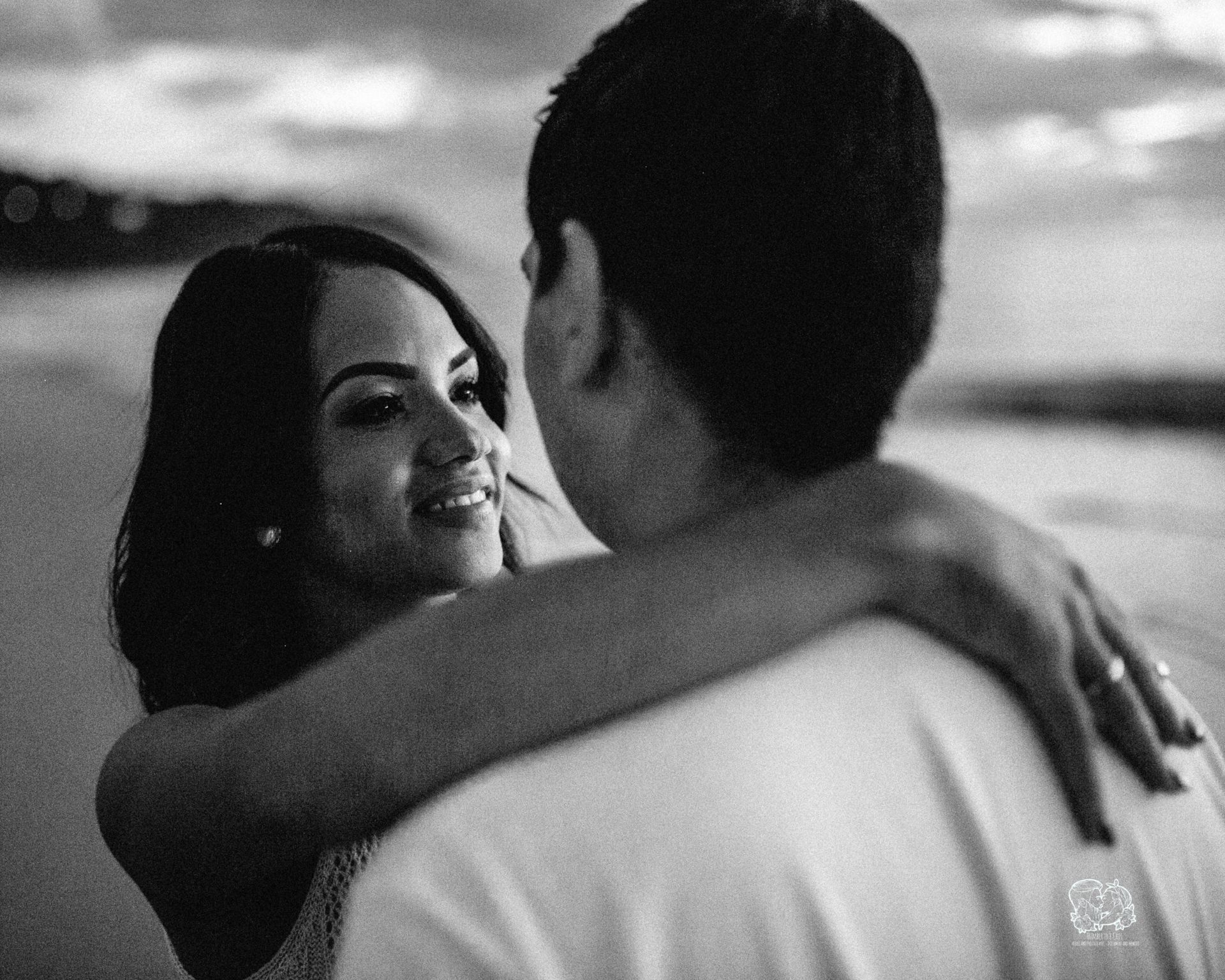 Foto Ensaio de Casal no Nascer do Sol na Praia do Estaleirinho em Balneário Camboriú Foto Ensaio de Casal no Nascer do Sol na Praia do Estaleirinho em Balneário Camboriú - Imagem 35